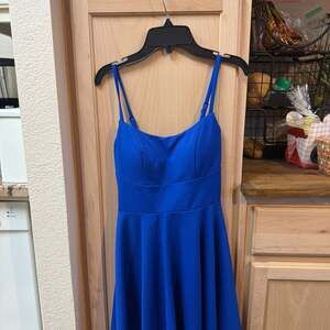 B Darlin juniors size 3 Blue Stretch Zippered Lace back  Short Party dress